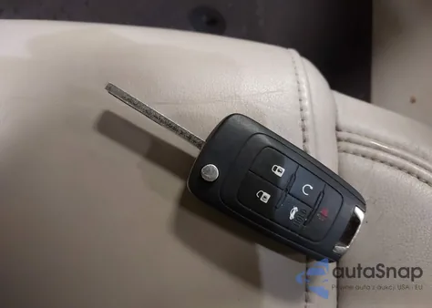 2014 Buick Lacrosse Leather Group z USA, uszkodzony, nr VIN 1G4GC5G36EF305098